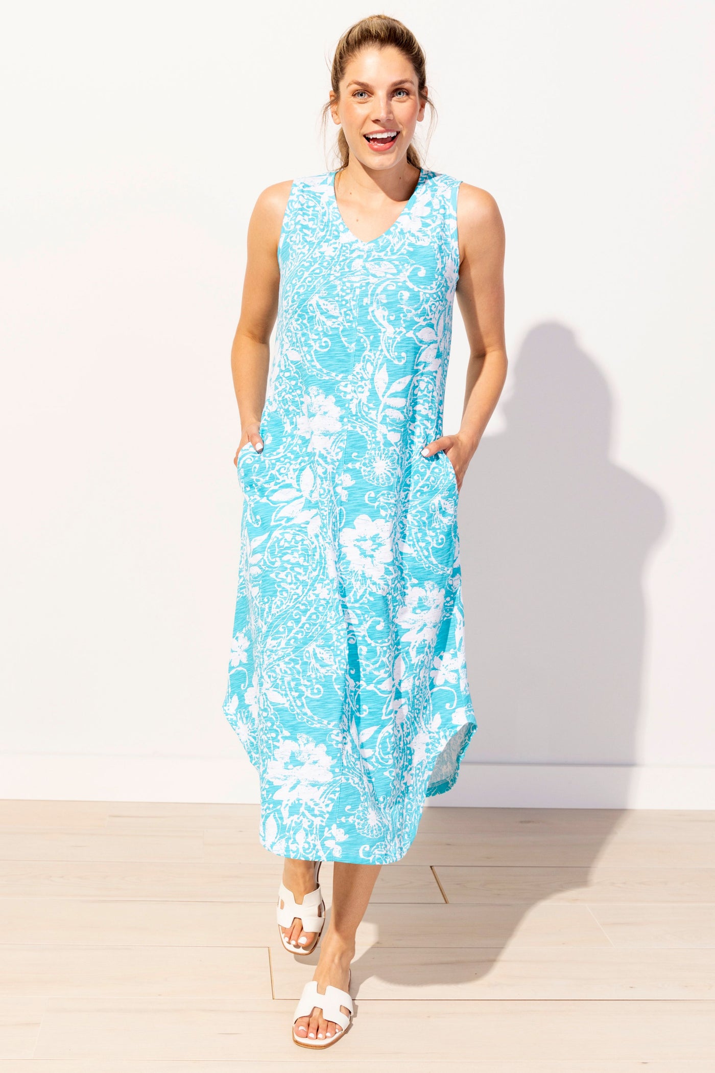 SCAPE - SLEEVELESS SEAMED DRESS